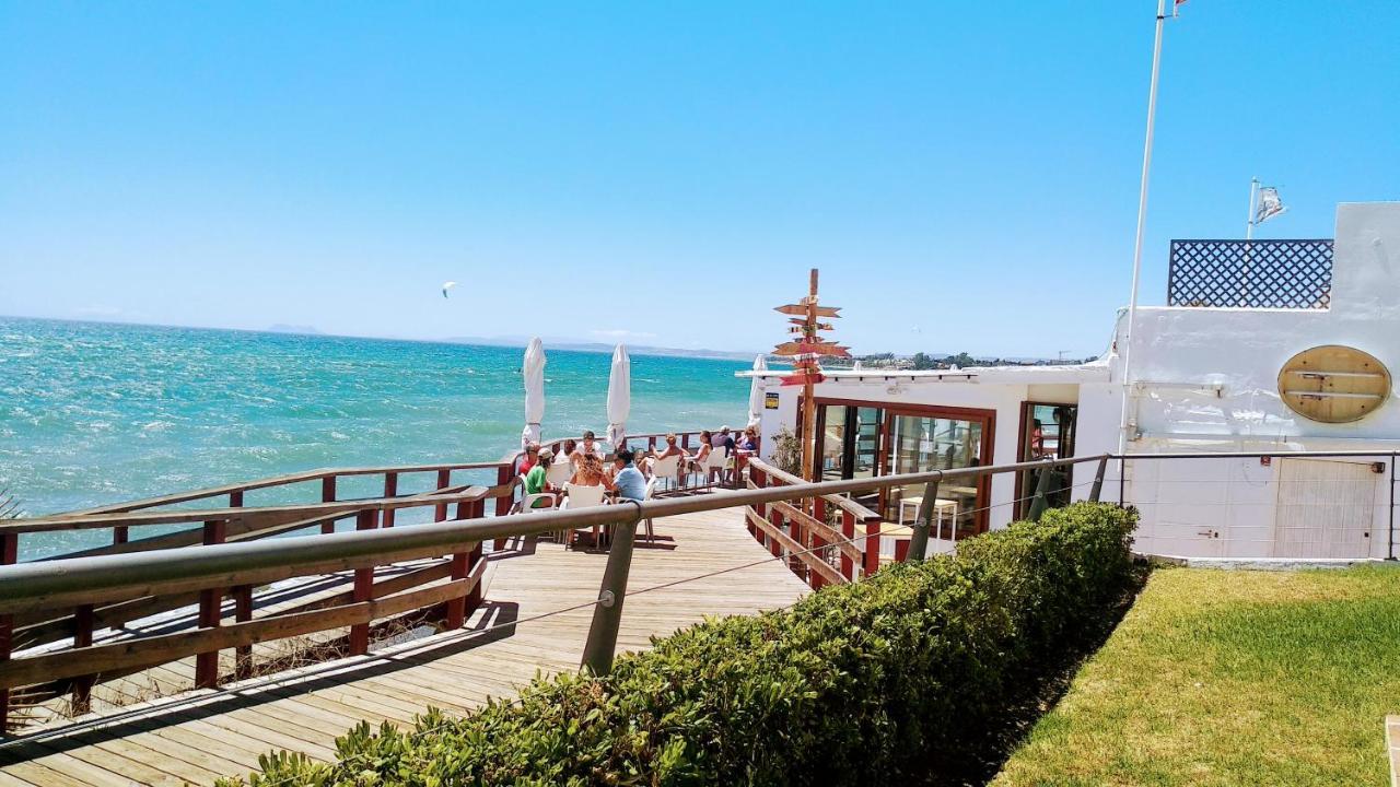 Casa Cachita-En 1ª Linea De Playa Apartment เอสเตโปนา ภายนอก รูปภาพ