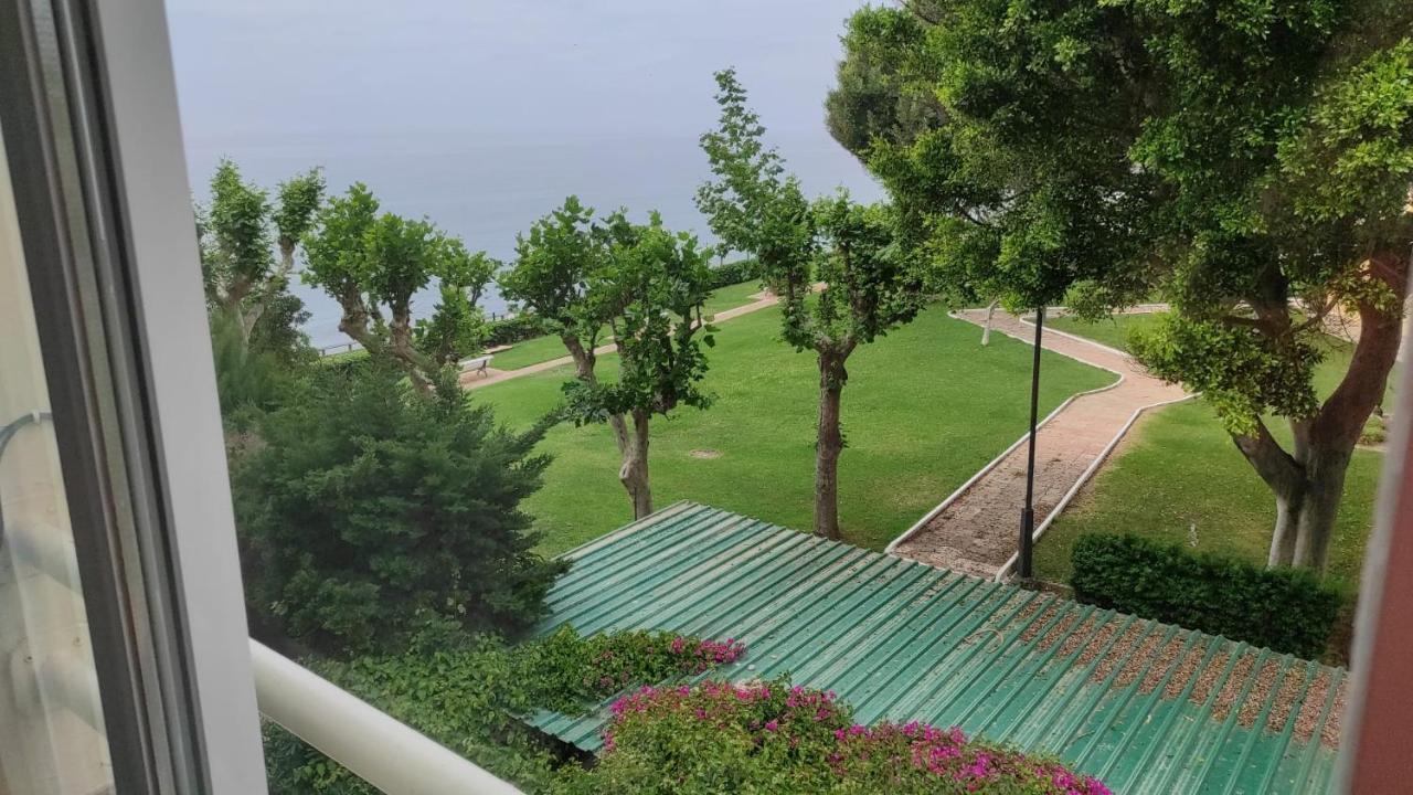 Casa Cachita-En 1ª Linea De Playa Apartment เอสเตโปนา ภายนอก รูปภาพ
