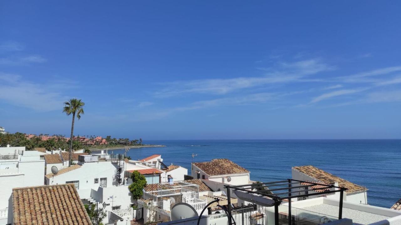 Casa Cachita-En 1ª Linea De Playa Apartment เอสเตโปนา ภายนอก รูปภาพ