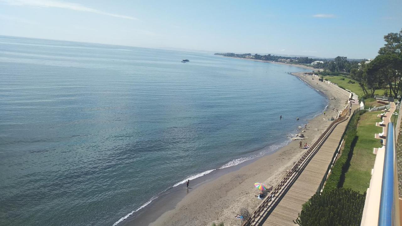 Casa Cachita-En 1ª Linea De Playa Apartment เอสเตโปนา ภายนอก รูปภาพ