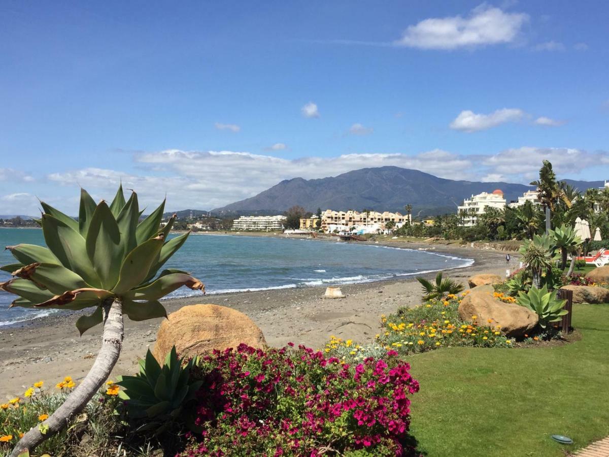 Casa Cachita-En 1ª Linea De Playa Apartment เอสเตโปนา ภายนอก รูปภาพ