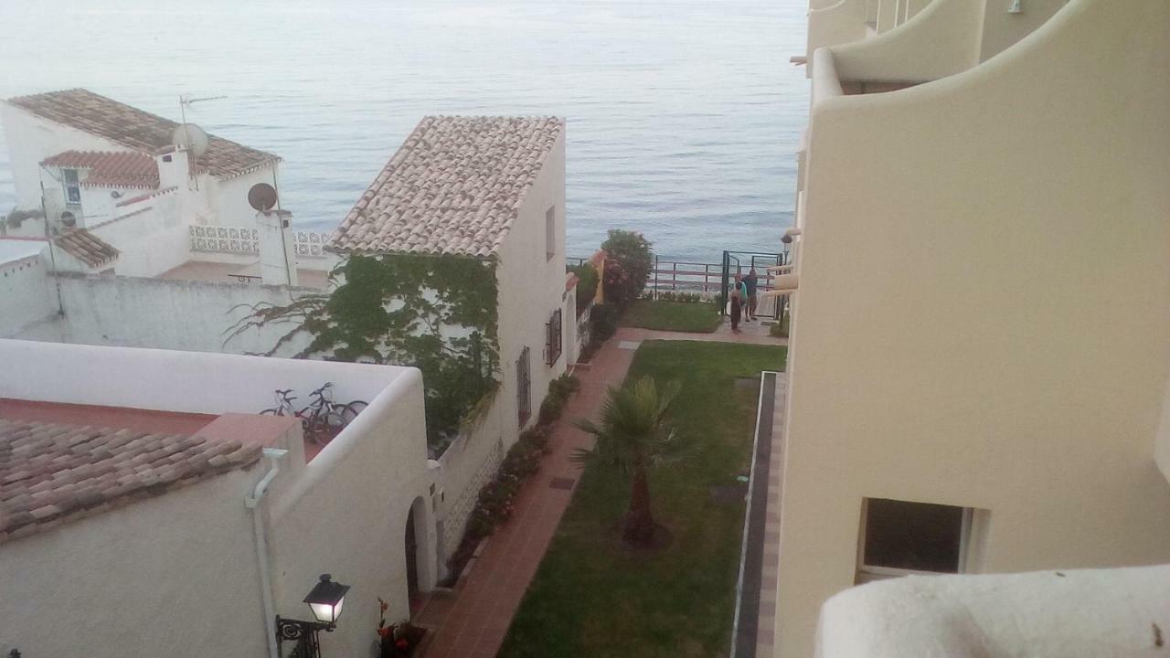 Casa Cachita-En 1ª Linea De Playa Apartment เอสเตโปนา ภายนอก รูปภาพ