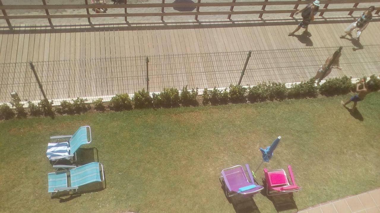 Casa Cachita-En 1ª Linea De Playa Apartment เอสเตโปนา ภายนอก รูปภาพ