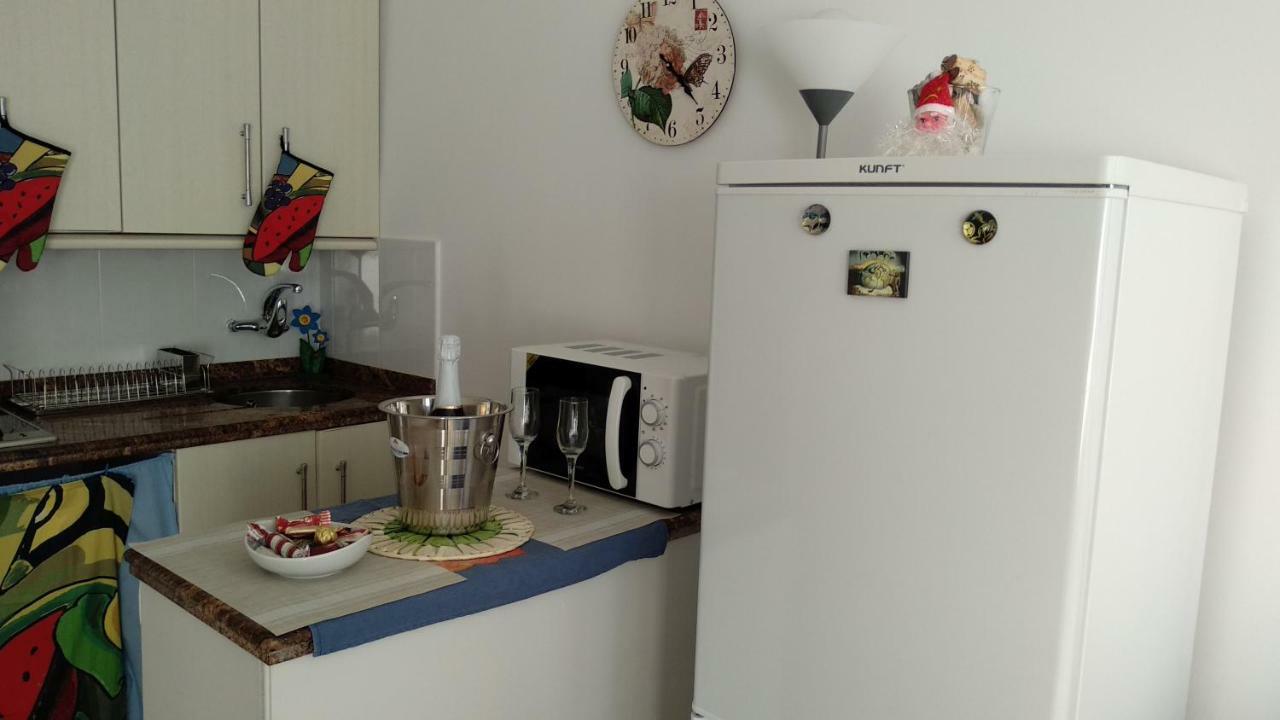 Casa Cachita-En 1ª Linea De Playa Apartment เอสเตโปนา ภายนอก รูปภาพ