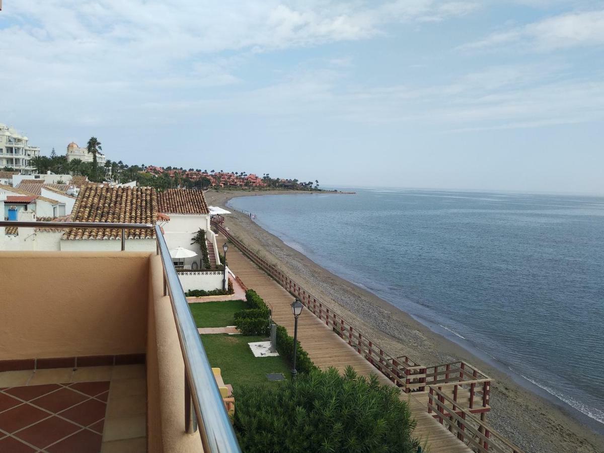 Casa Cachita-En 1ª Linea De Playa Apartment เอสเตโปนา ภายนอก รูปภาพ